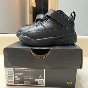 Jordan aura toddler shoes